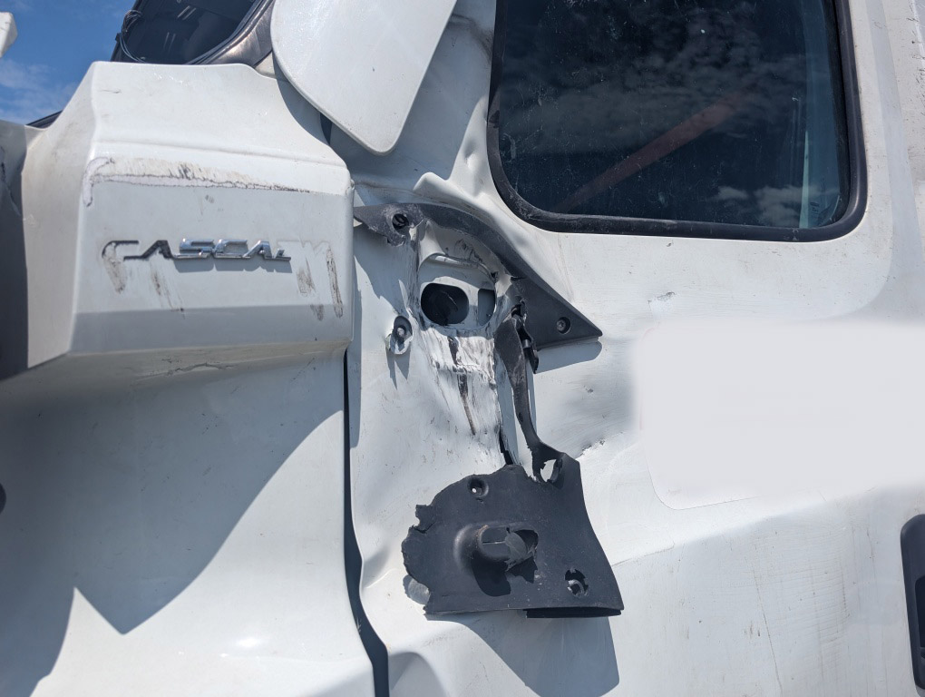 2025 Freightliner Cascadia - Image 28