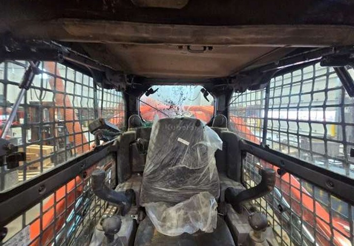 2025 Kubota SVL97-3 Skid Steer - Image 13