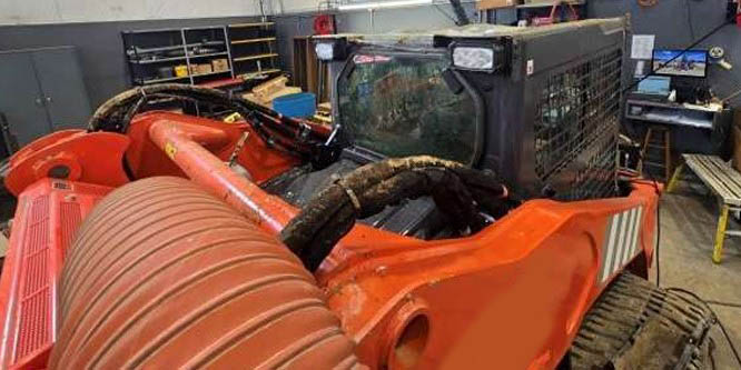 2025 Kubota SVL97-3 Skid Steer - Image 4