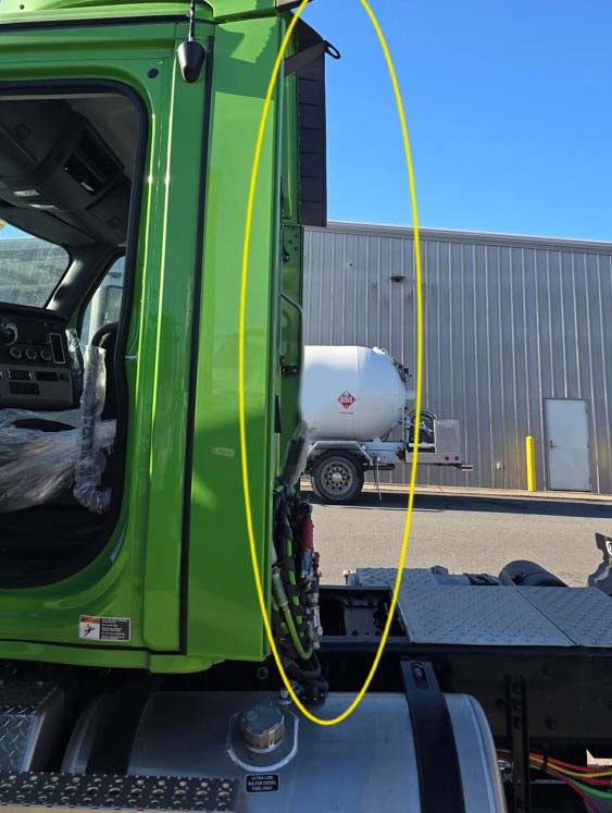 2027 Freightliner Cascadia 116 - Image 2