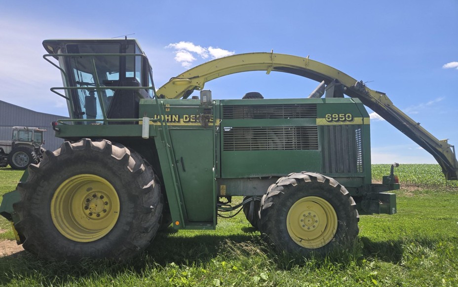 2002 John Deere 6950 Forage Harvester - Image 5