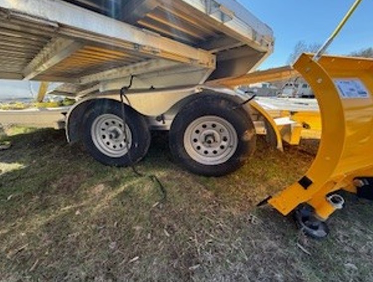 Snow Plows/Assemblies & Truck Bodies - Image 3