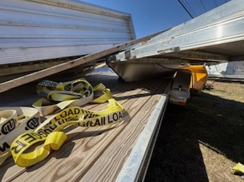 Snow Plows/Assemblies & Truck Bodies - Image 7