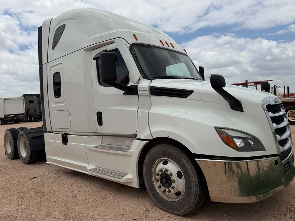 2023 Freightliner New Cascadia - Image 5