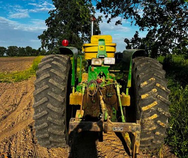 John Deere 4020 Tractor - Image 2