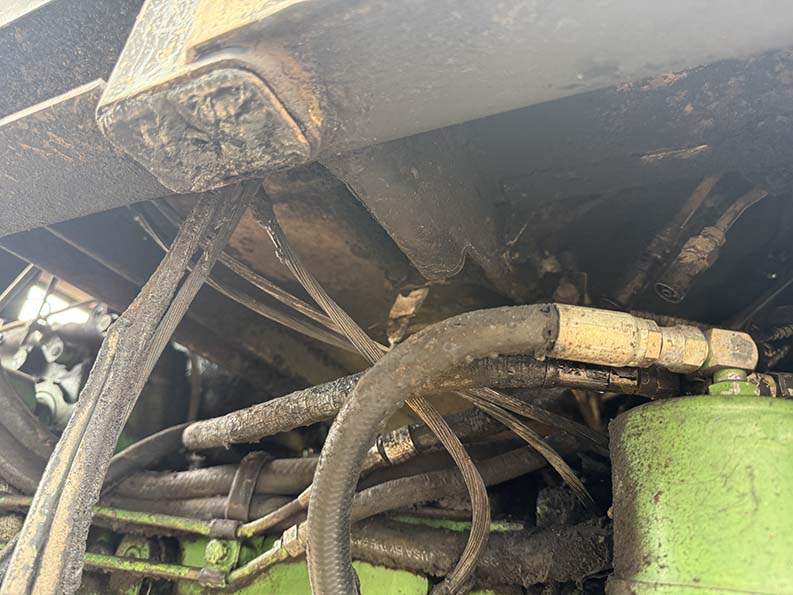 John Deere 4440 Tractor - Image 9