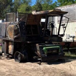 John Deere 6600 Combine