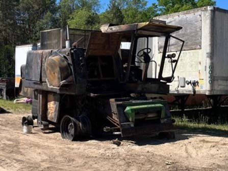 John Deere 6600 Combine