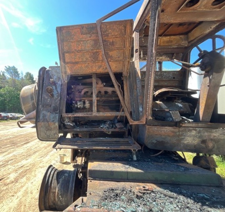 John Deere 6600 Combine - Image 14