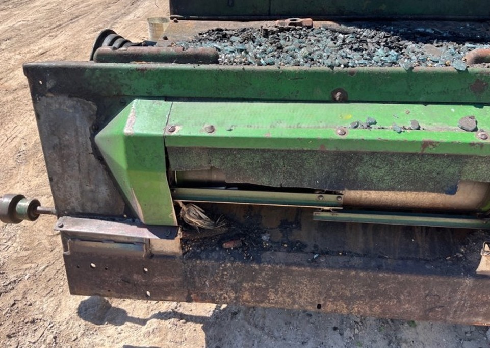 John Deere 6600 Combine - Image 15