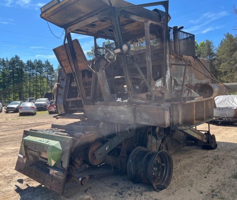 John Deere 6600 Combine - Image 4