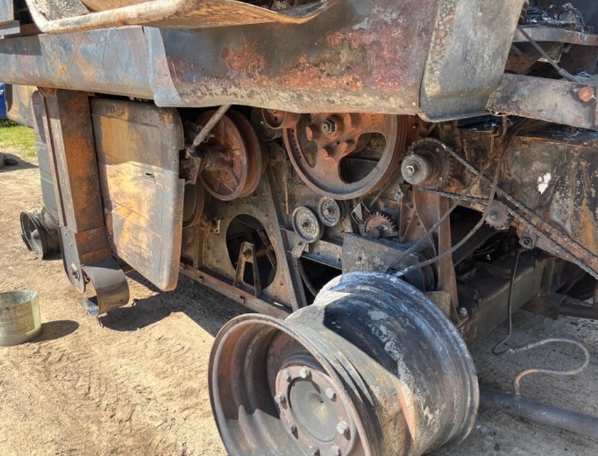 John Deere 6600 Combine - Image 6