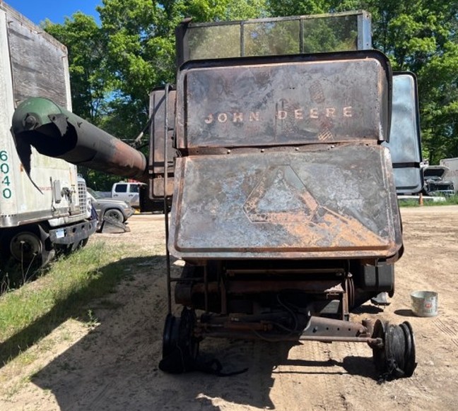 John Deere 6600 Combine - Image 7