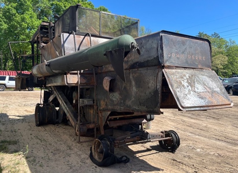 John Deere 6600 Combine - Image 8