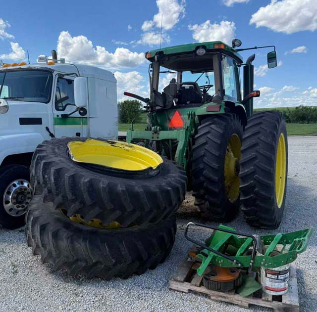 2004 John Deere 8220 Tractor - Image 2