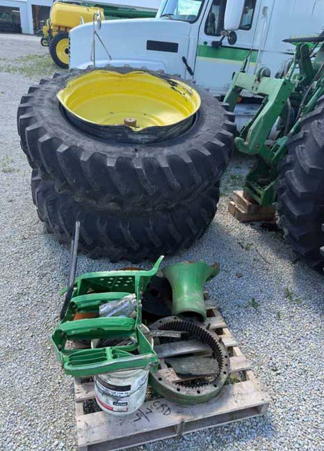 2004 John Deere 8220 Tractor - Image 3