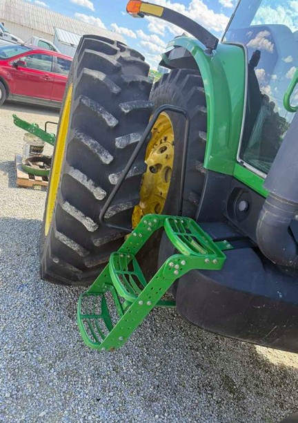 2004 John Deere 8220 Tractor - Image 7