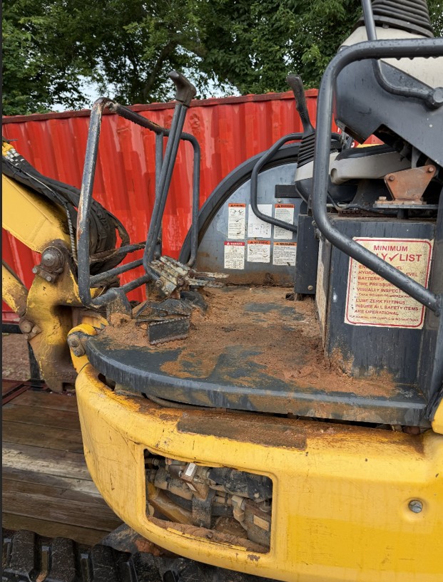 2012 Komatsu PC35 Mini Excavator - Image 4