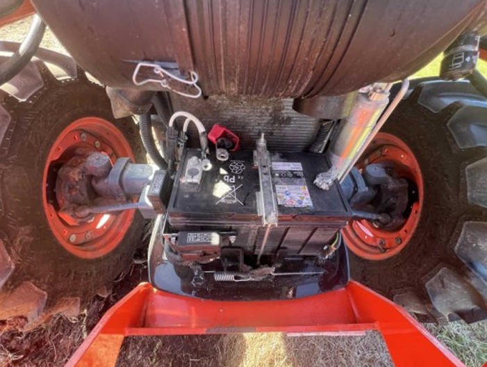 2025 Kubota M5-111 Tractor - Image 11