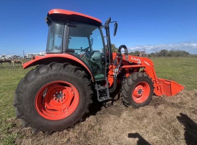 2025 Kubota M5-111 Tractor - Image 2