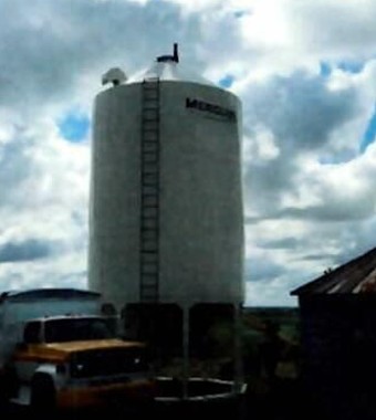 2025 Meridian Hopper Bin