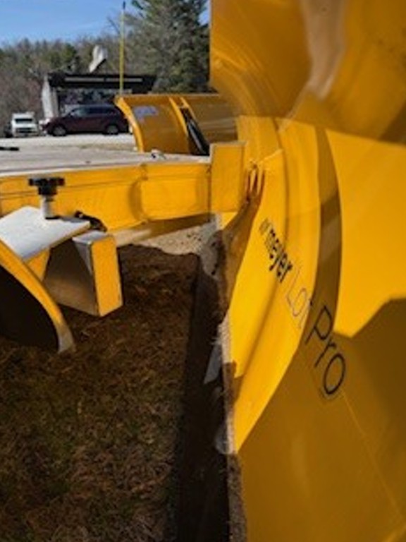 Snow Plows/Assemblies & Truck Bodies - Image 18