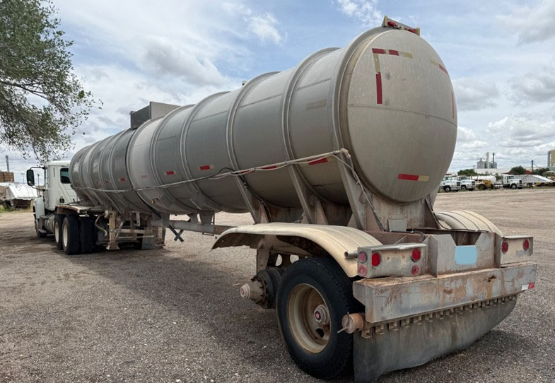 1984 Fruehauf Tanker Trailer