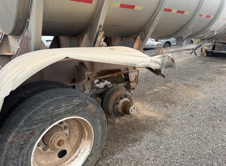 1984 Fruehauf Tanker Trailer - Image 12