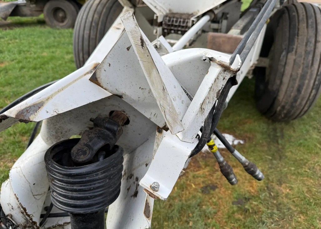 2008 Willmar WLS800 Fertilizer Spreader - Image 14