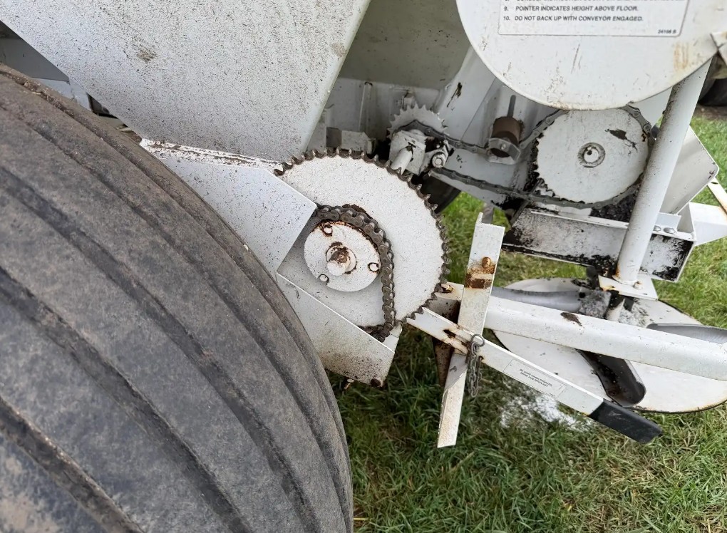 2008 Willmar WLS800 Fertilizer Spreader - Image 18