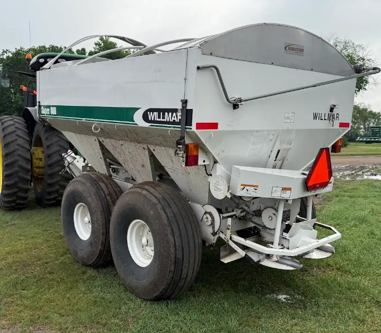 2008 Willmar WLS800 Fertilizer Spreader - Image 4