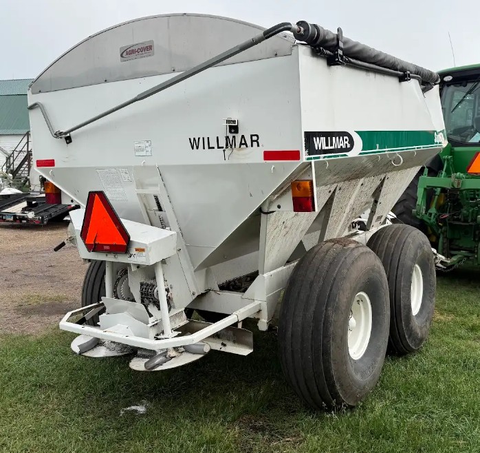 2008 Willmar WLS800 Fertilizer Spreader - Image 5