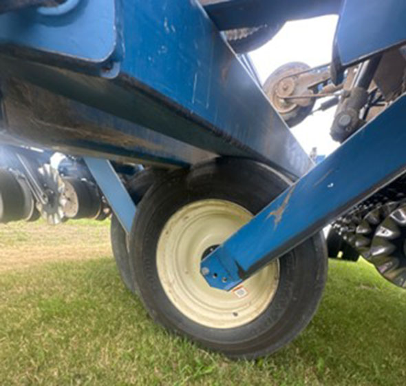 Kinze 3700 Planter - Image 18