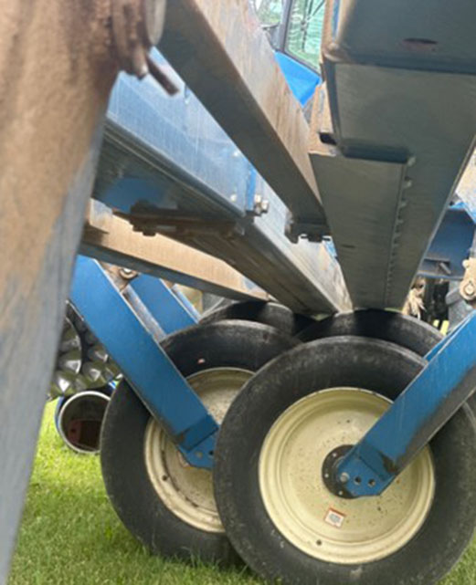Kinze 3700 Planter - Image 8