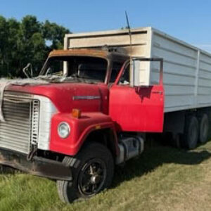 1973 International Fleetstar 2070A Farm Truck