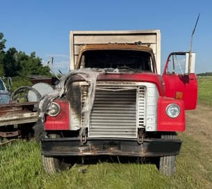 1973 International Fleetstar 2070A Farm Truck - Image 3