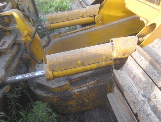 1990 Caterpillar D5H LGP Bulldozer - Image 11