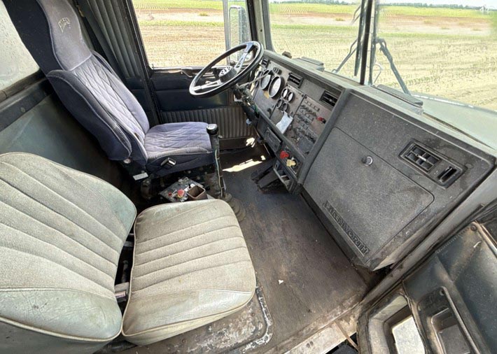 1992 Kenworth T600 Dump Truck - Image 12