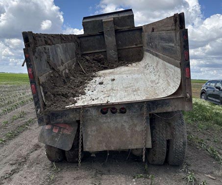 1992 Kenworth T600 Dump Truck - Image 3
