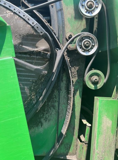 1994 John Deere 9500 Combine - Image 12