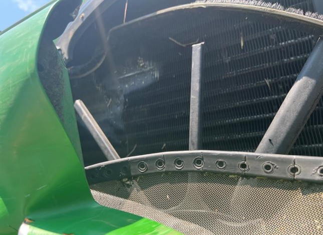1994 John Deere 9500 Combine - Image 13