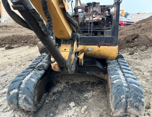 2001 Caterpillar 304.5 Excavator - Image 4
