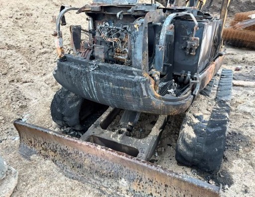 2001 Caterpillar 304.5 Excavator - Image 6