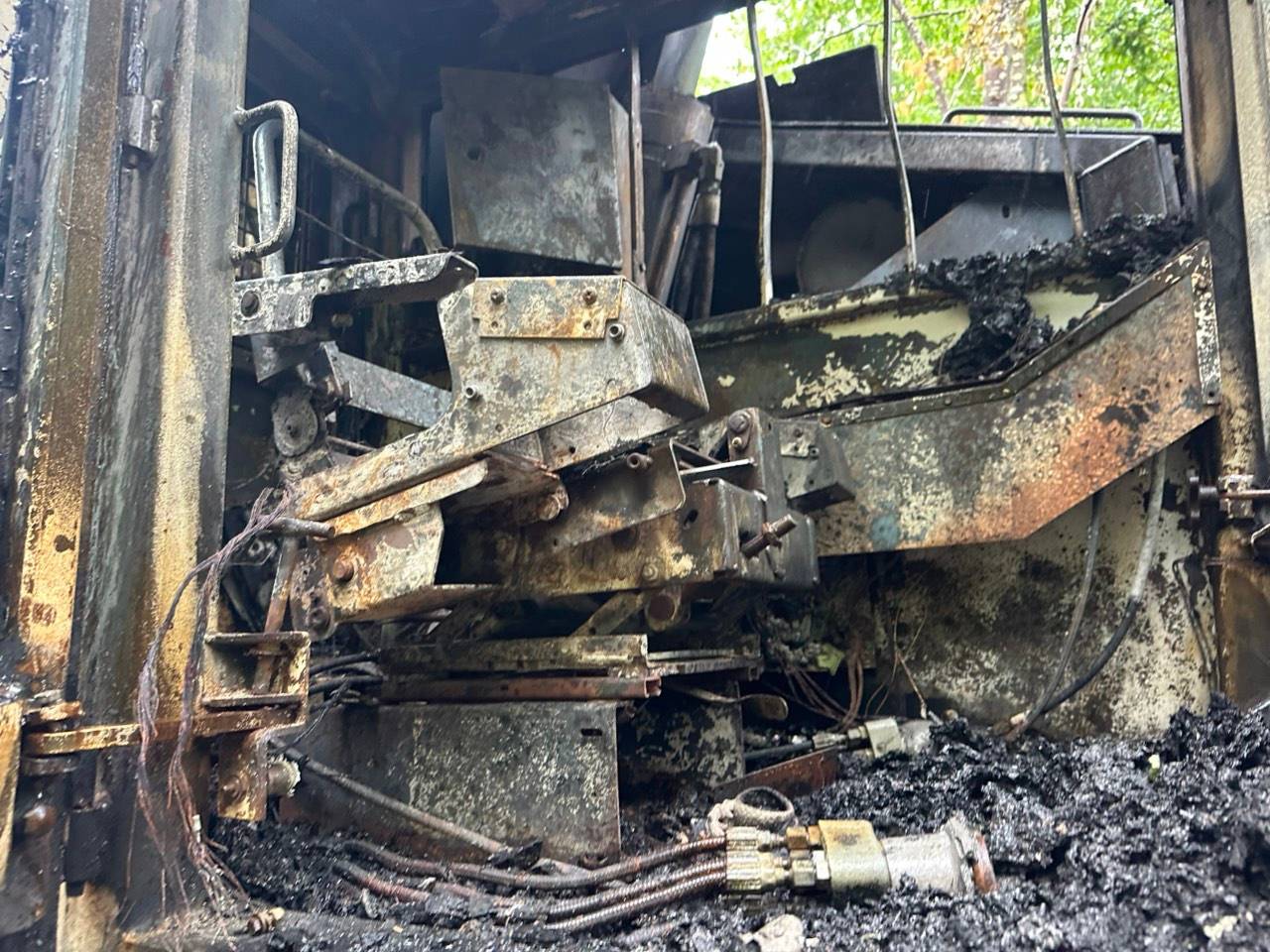 2001 Timbco 425 Feller Buncher - Image 31