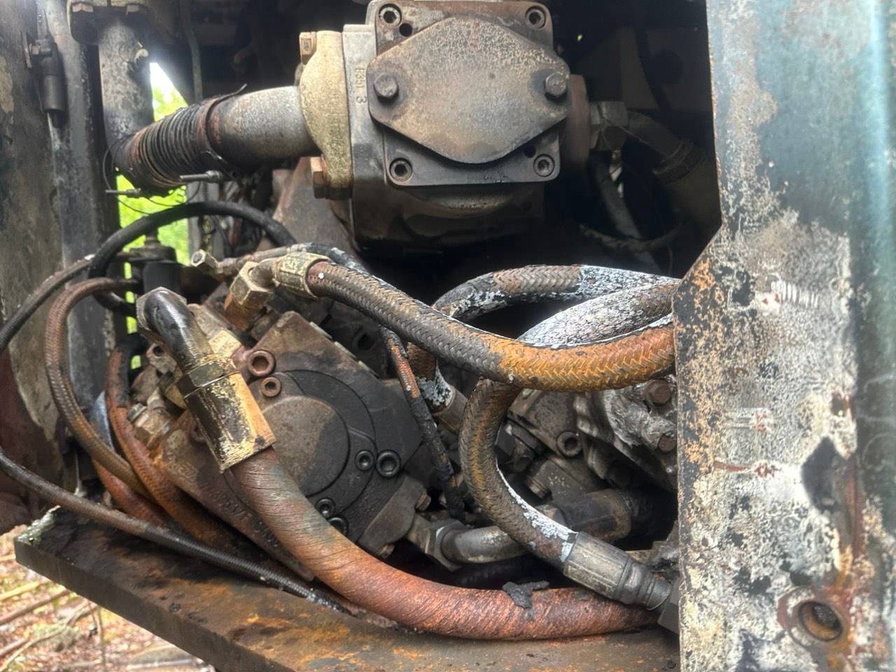 2001 Timbco 425 Feller Buncher - Image 40