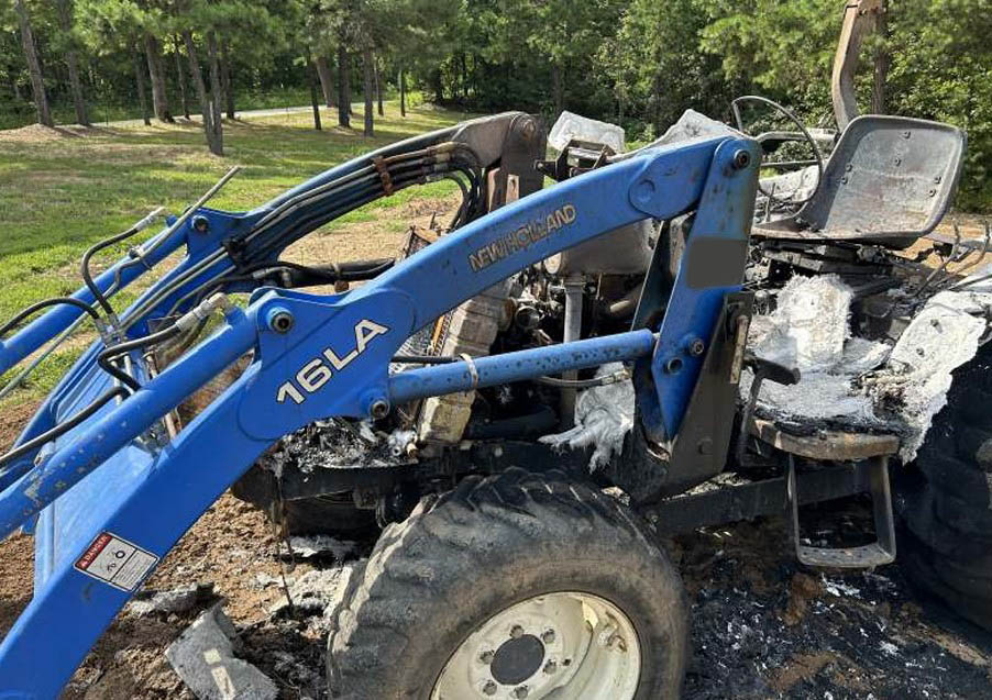 2003 New Holland TC35D Tractor - Image 8