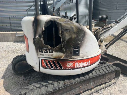 2004 Bobcat 430 ZHS Excavator - Image 2