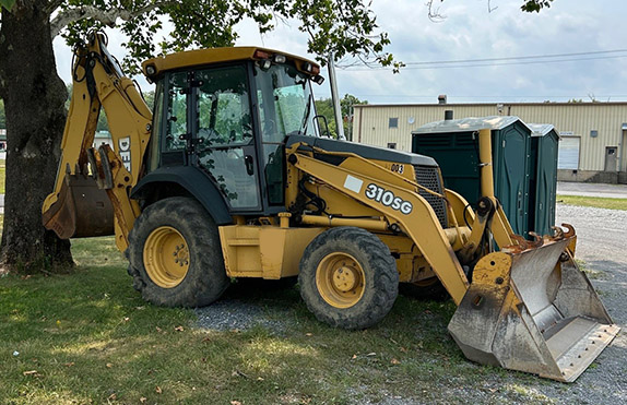 2004 John Deere 310SG Backhoe - Image 2