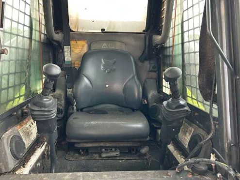 2005 Bobcat S300 Skid Steer - Image 16