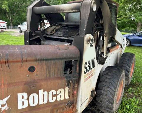 2005 Bobcat S300 Skid Steer - Image 3